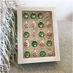 🪞 NEW set of 20 Mini candy cane / gnome printed holiday ornaments decorations
